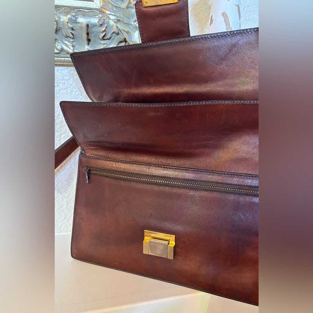 Classic Brown Leather Men's Briefcase - Picture 7 of 14